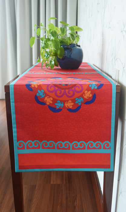 Geometric Tablerunner